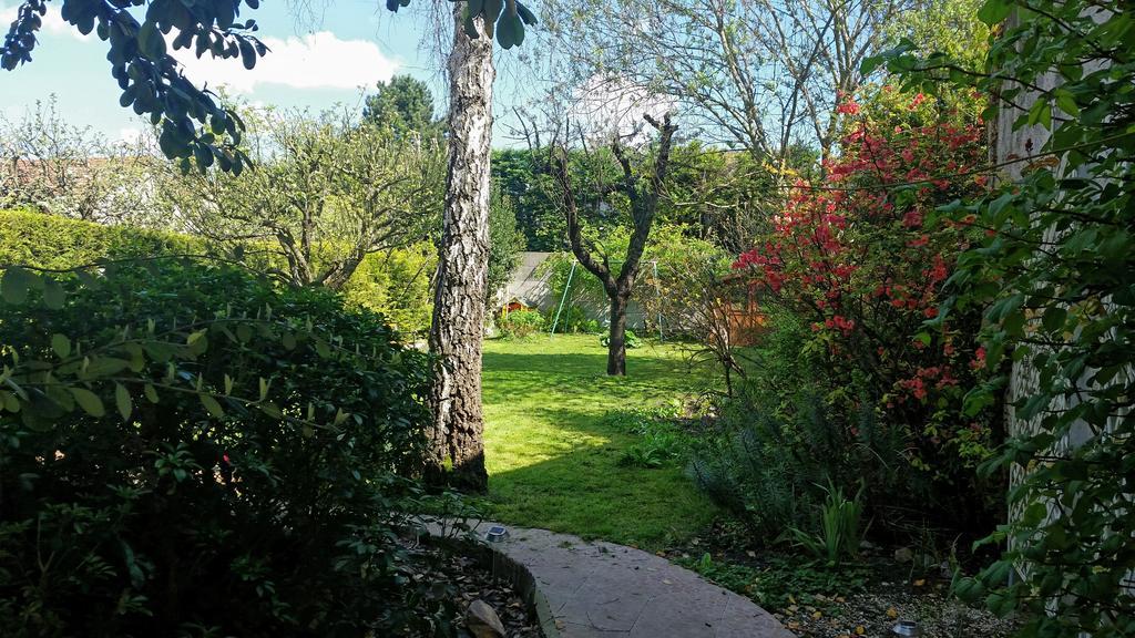 Chambre Avec Jardin Pierre Curie Bry-sur-Marne Bagian luar foto